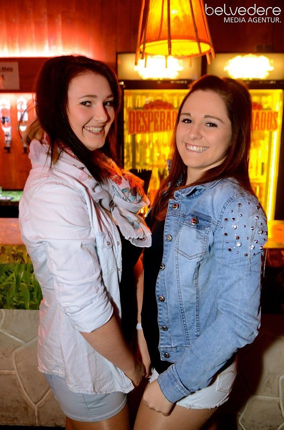 Konfetti-Explosion im Sax 