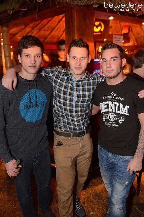 Konfetti-Explosion im Sax 