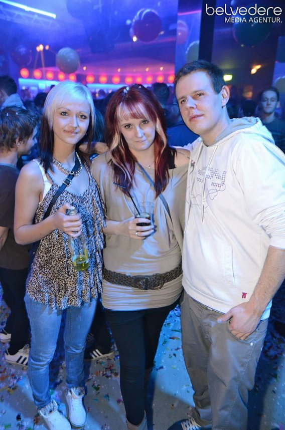 Konfetti-Explosion im Sax 