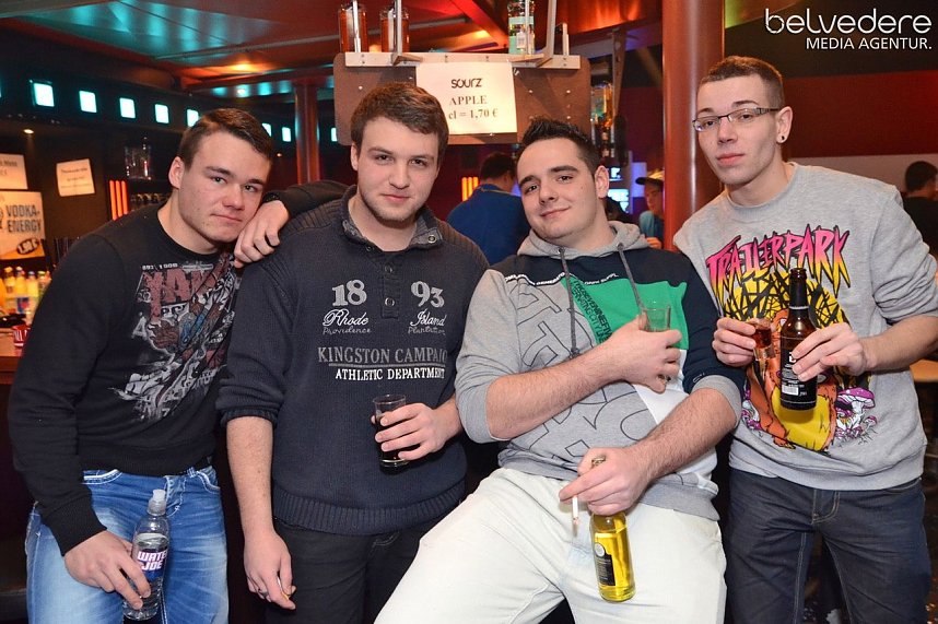 Konfetti-Explosion im Sax 