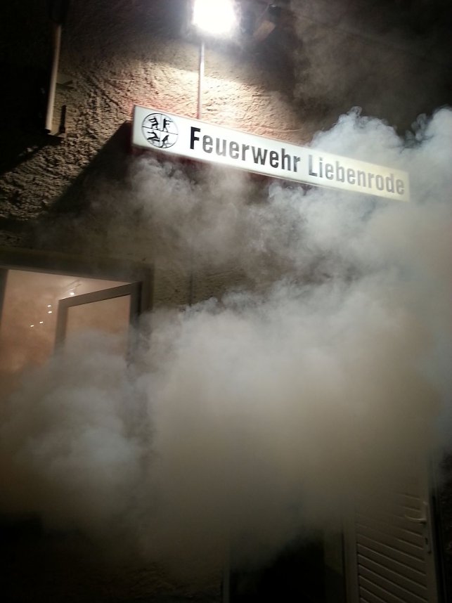 Feuer im Ger&auml;tehaus