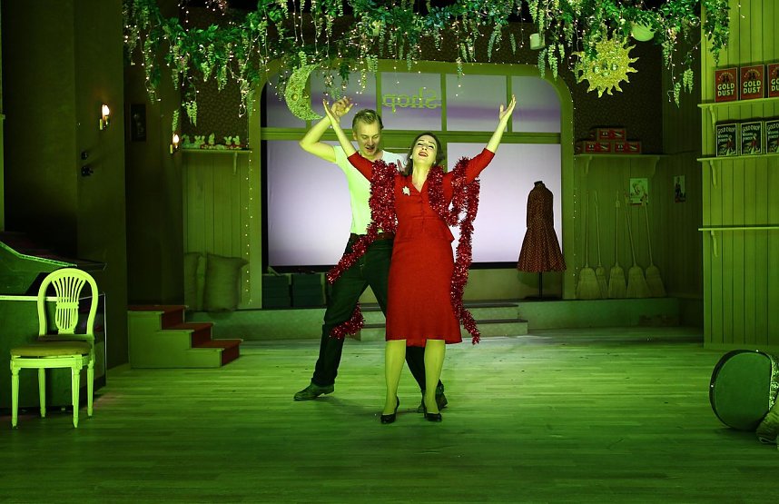 Tino K&uuml;hn (Val Xavier), Carola Sigg (Lady Torrance)