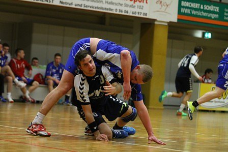 Sieg in eigener Halle