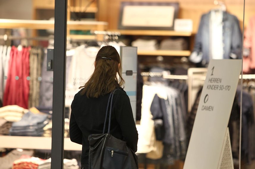 Mal an- und umgeschaut