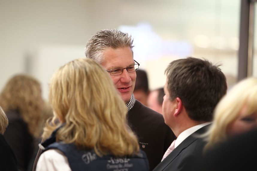 Mal an- und umgeschaut