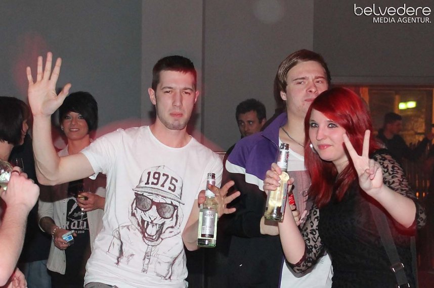 Beste Freunde im Jugenclubhaus