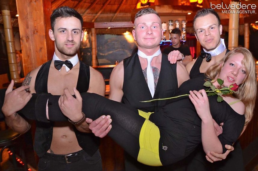 Party am Frauentags-Vorabend