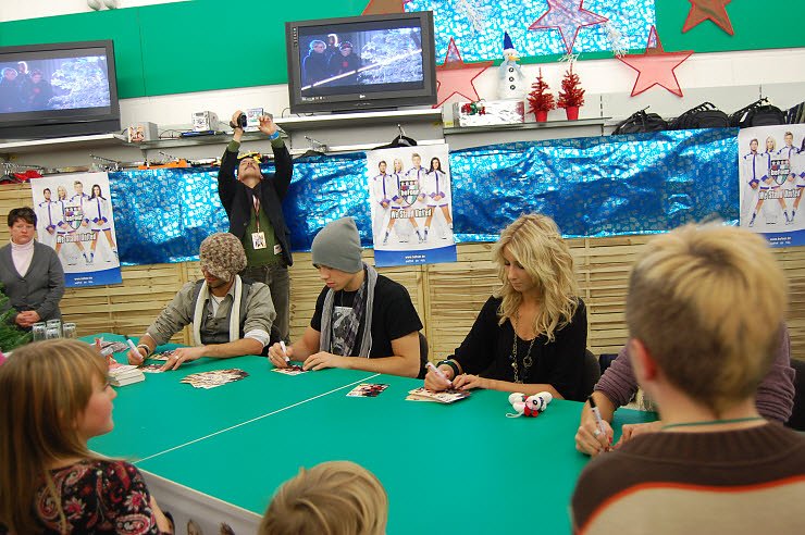 Autogrammstunde beFour in Nordhausen. nnz-City Scout on Tour