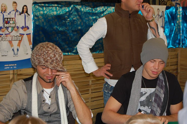 Autogrammstunde beFour in Nordhausen. nnz-City Scout on Tour