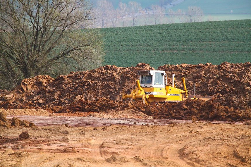 Erdarbeiten f&uuml;r neue Gro&szlig;b&auml;ckerei