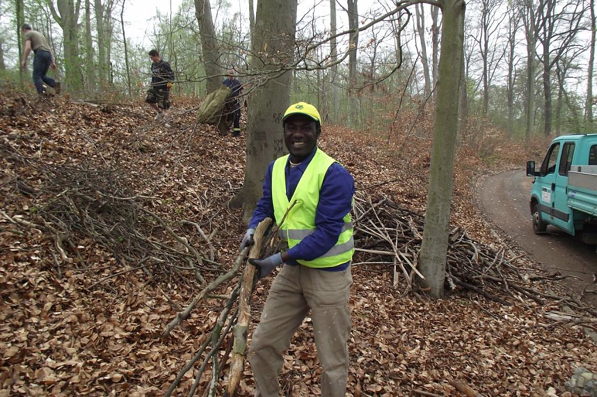 Der Ghanese Isaac-K-Kwakye f&uuml;hlt sich in Nordhausen wohl und packte t&uuml;chtig zu.