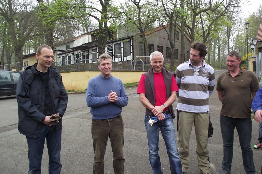 Steffen Meyer (Mitte), Sachgebietsleiter Umwelt und Gr&uuml;nordnung: Die Sauber-Aktion vom 4. April soll keine Eintagsfliege bleiben.