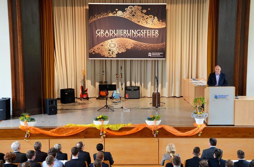 Graduierungsfeier im Audimax der FH Nordhausen
