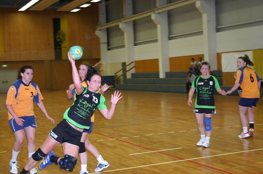 Ende gut...: Der Kopf der Mannschaft: Claudia Dudek