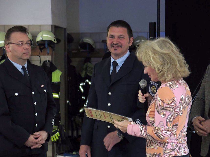 Offizielle &Uuml;bergabe