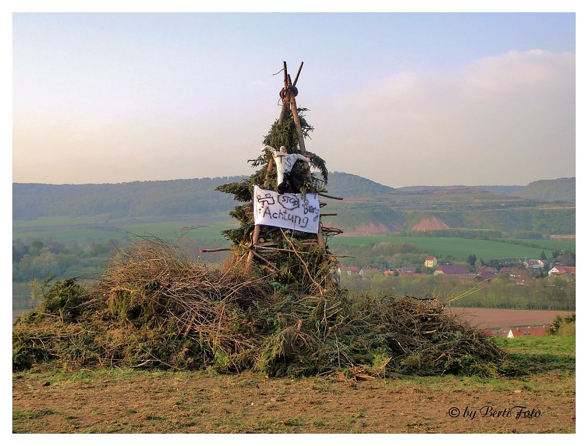 Mission Osterfeuer W&uuml;lfi 2014