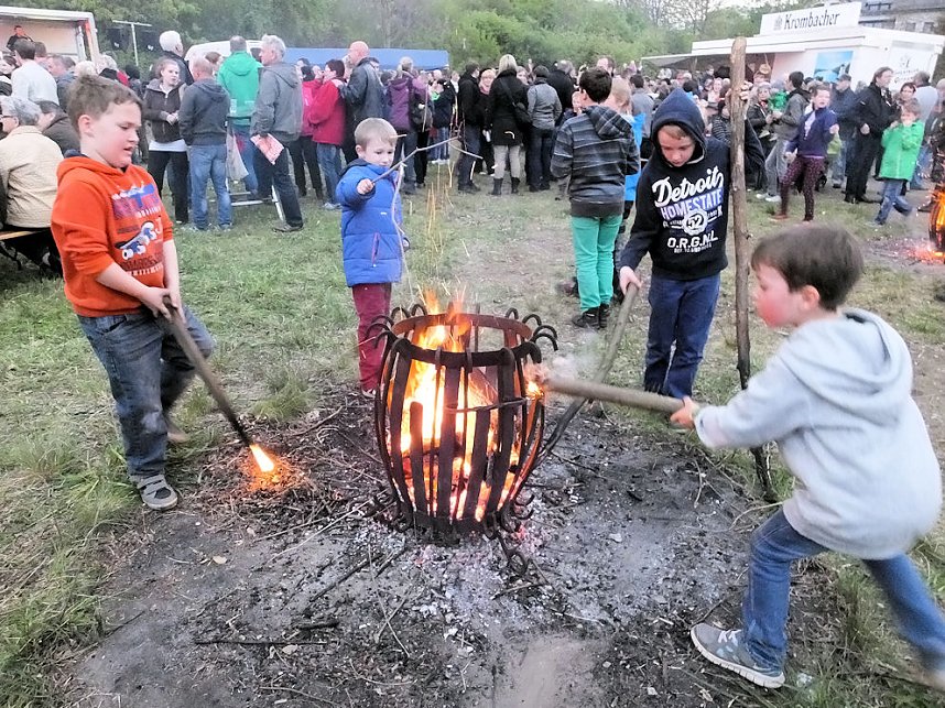 Osterfeuer in Nordhausen Nord