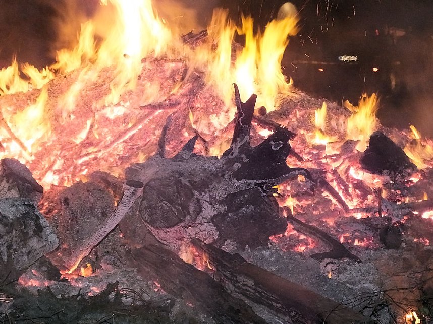 Osterfeuer in Nordhausen Nord