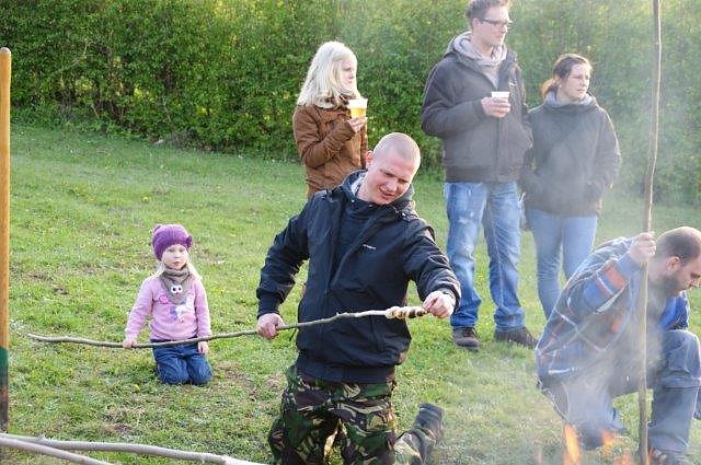 Osterfeuer in Obergebra