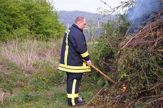 Osterfeuer in Obergebra