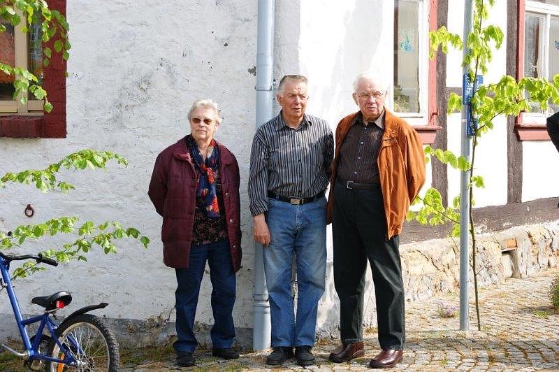 Maibaum in Obergebra gesetzt
