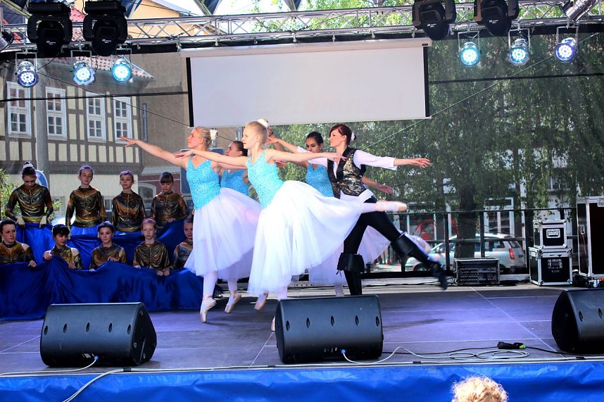 Die Eleven des Tanzstudio Radeva