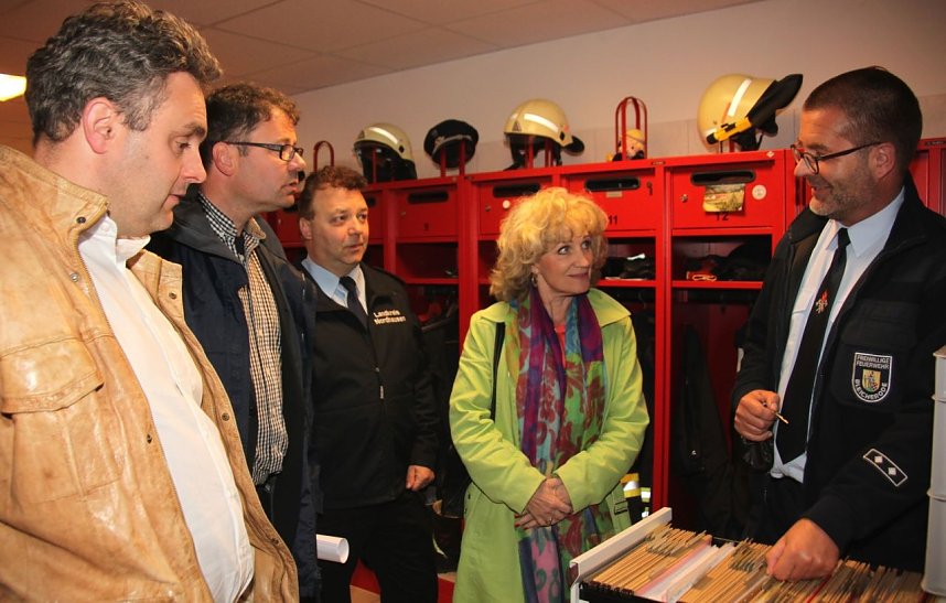 Landr&auml;tin Birgit Keller zu Besuch bei den Floriansj&uuml;ngern