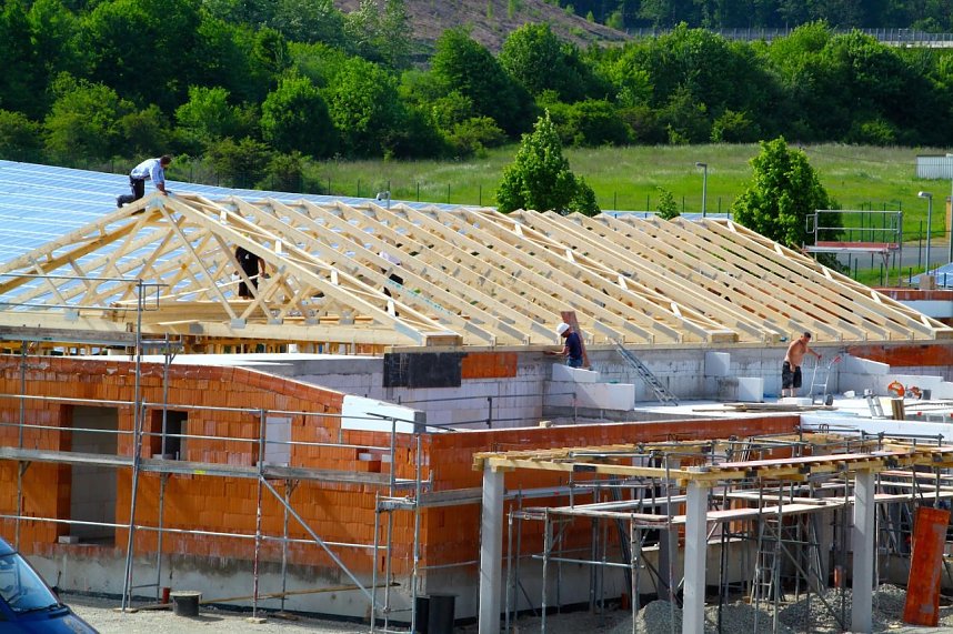 Das Dach kommt drauf