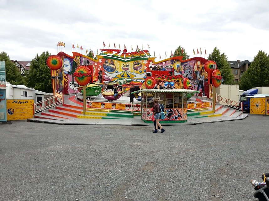 Jahrmarkt auf dem August-Bebel-Platz