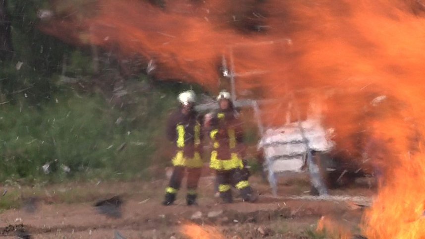 Dekonstruktion mit Feuer