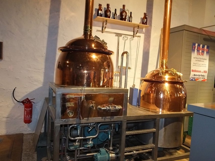 Zwei Feste in Wei&szlig;ensee