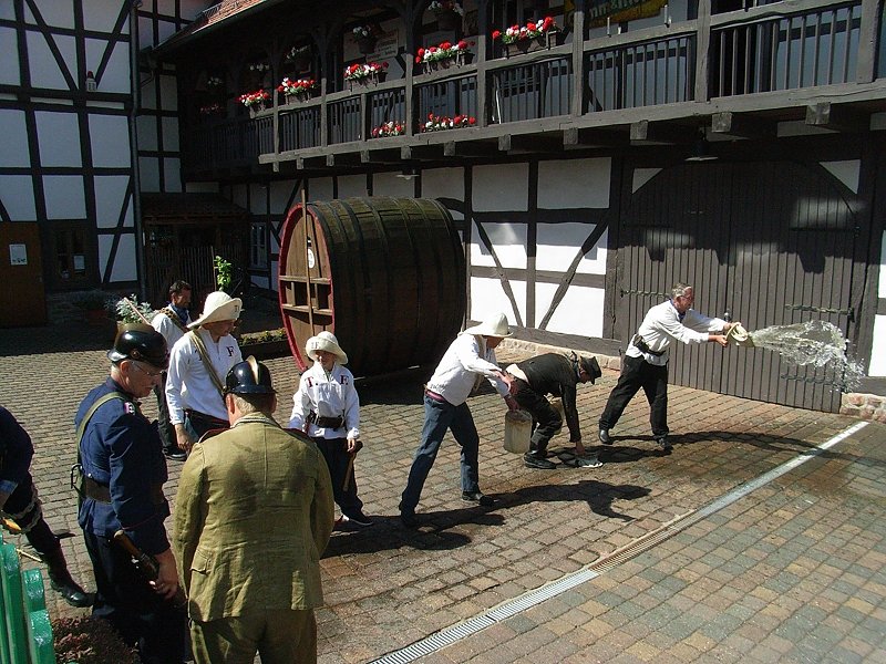 Historische L&ouml;sch&uuml;bungen im Tabakspeicher