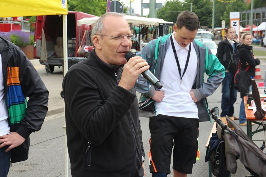 Zweites Nordh&auml;user Stra&szlig;enbahnziehen