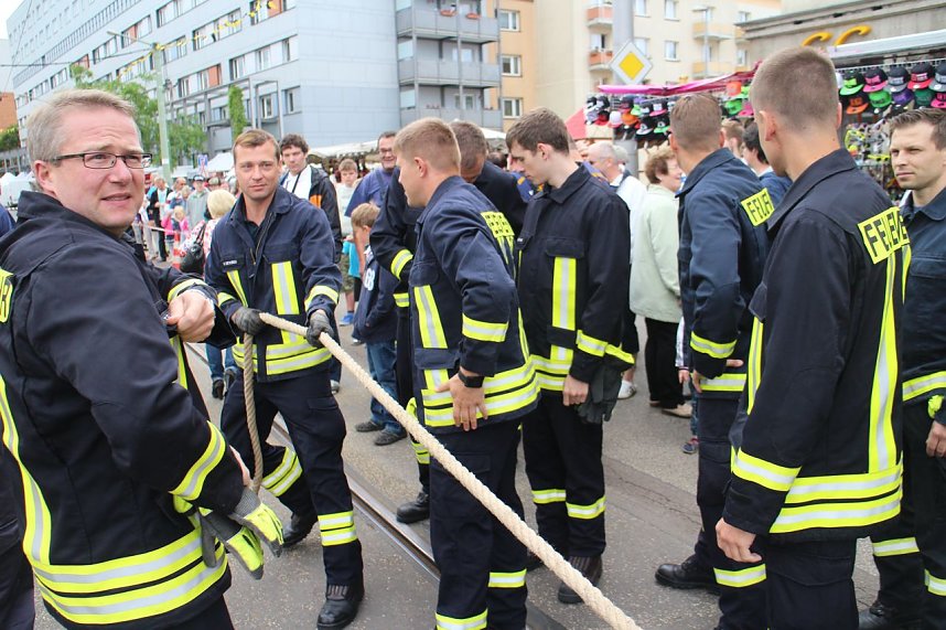Zweites Nordh&auml;user Stra&szlig;enbahnziehen