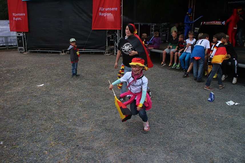 Erstes Public Viewing im Parkschloss