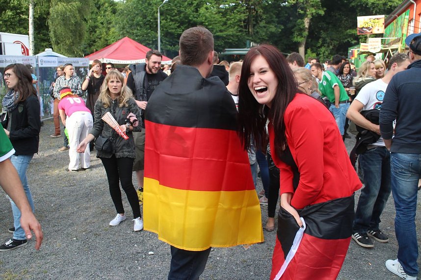 Erstes Public Viewing im Parkschloss