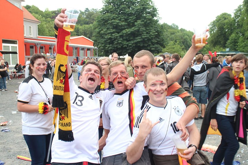 Erstes Public Viewing im Parkschloss