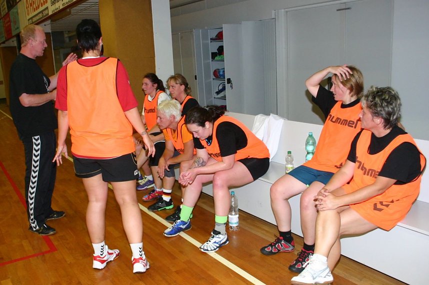 Handball vs. Volleyball