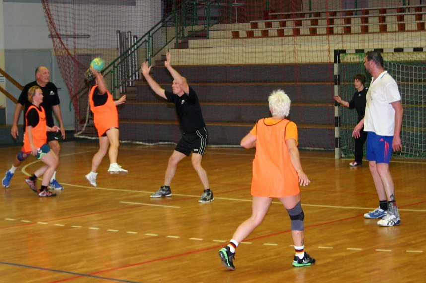 Handball vs. Volleyball