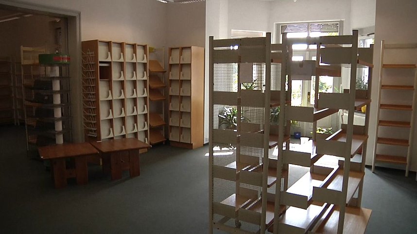 B&uuml;cherkette zum Umzug der Bibliothek