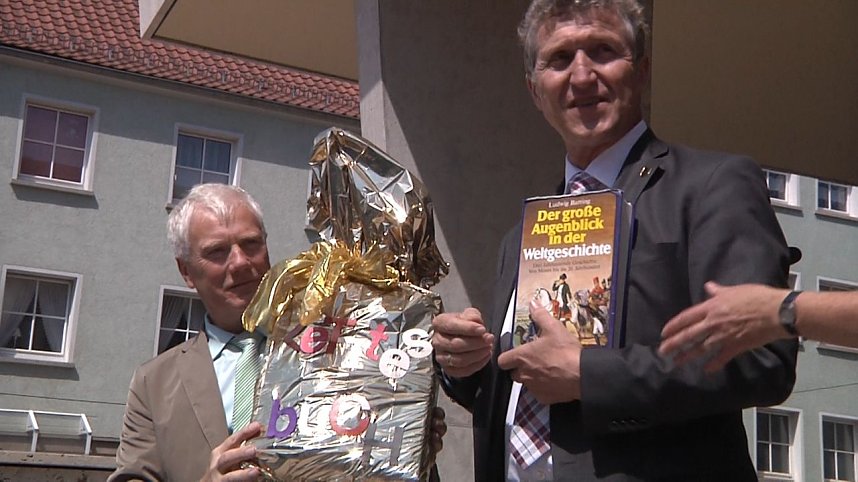 B&uuml;cherkette zum Umzug der Bibliothek