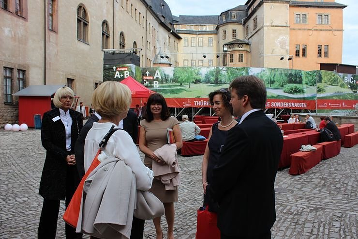 Prominente Premiereng&auml;ste