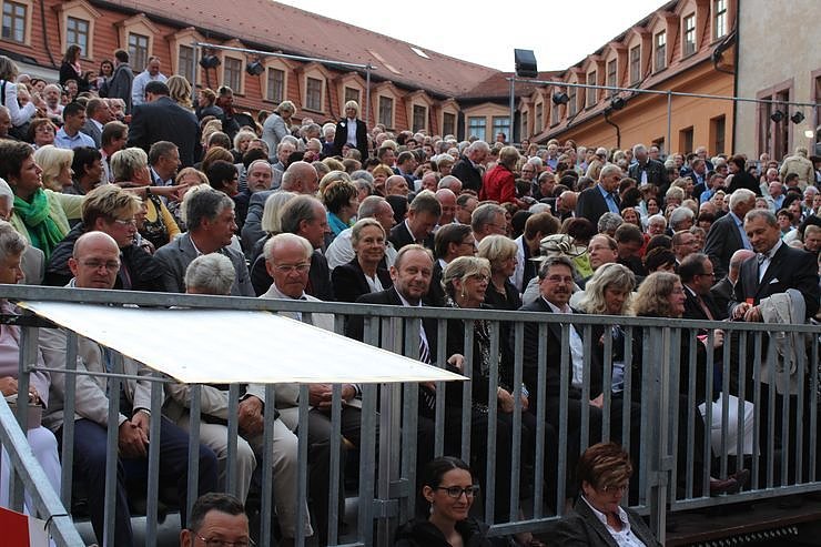 Prominente Premiereng&auml;ste