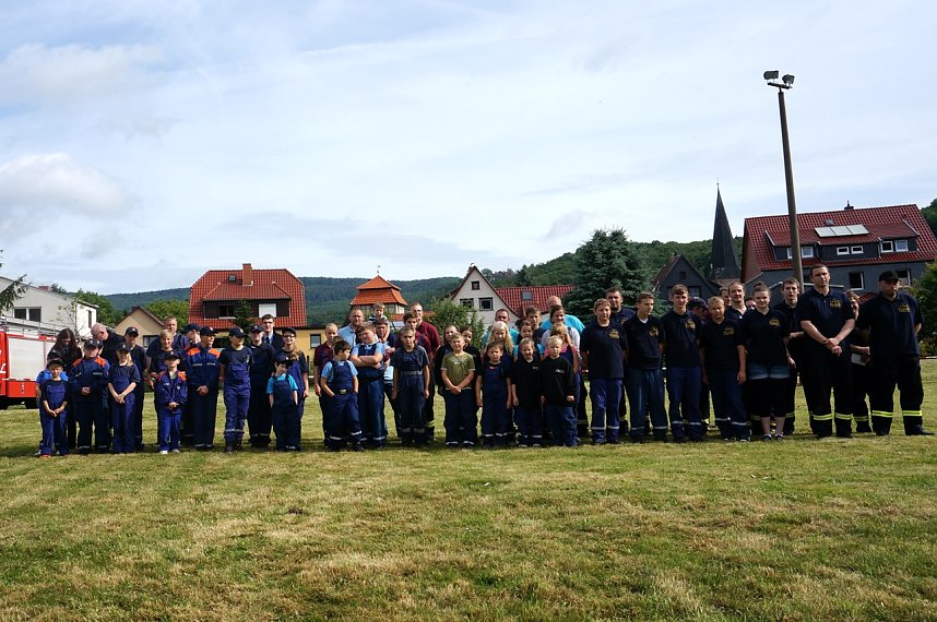 L&ouml;schangriff des Feuerwehr-Nachwuchses