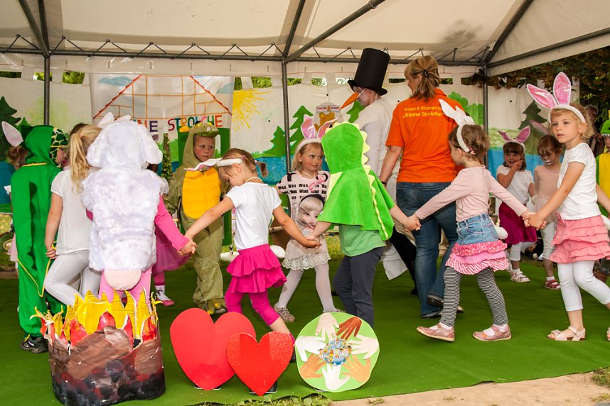 Tolles Programm der "Kleinen Strolche"