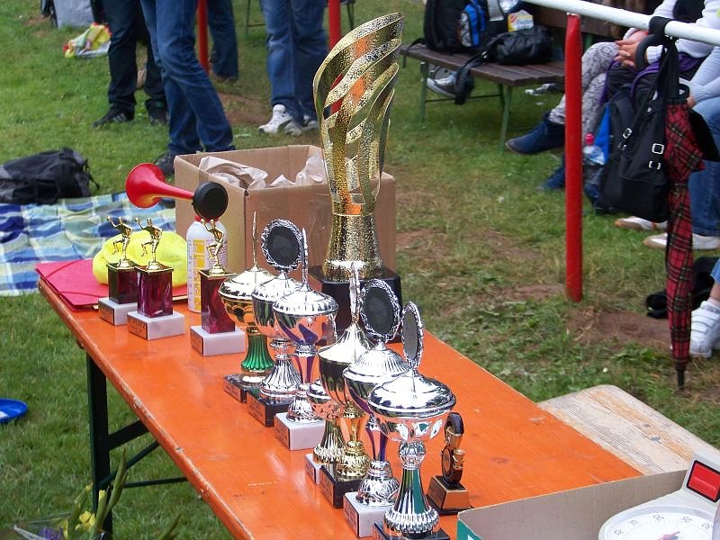 Premiere im Feldhandball