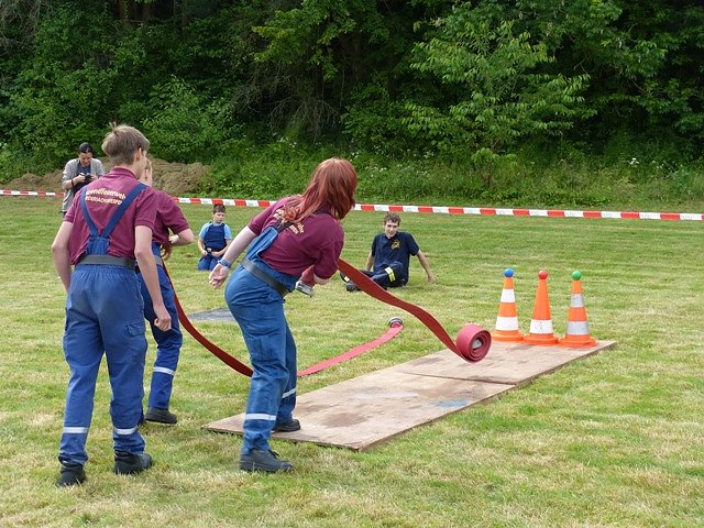 Nachwuchsfeuerwehren im Wettkampf