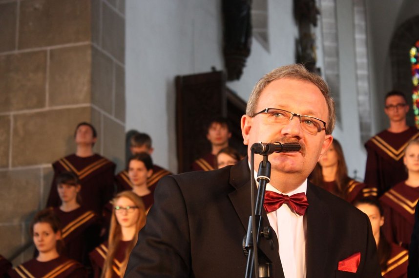 Auftritt der Ch&ouml;re im Dom