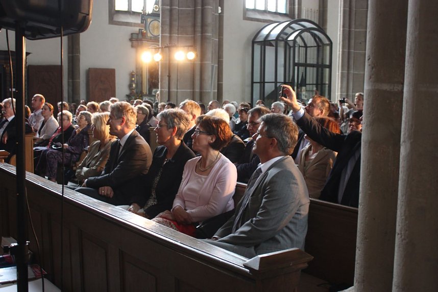 Auftritt der Ch&ouml;re im Dom