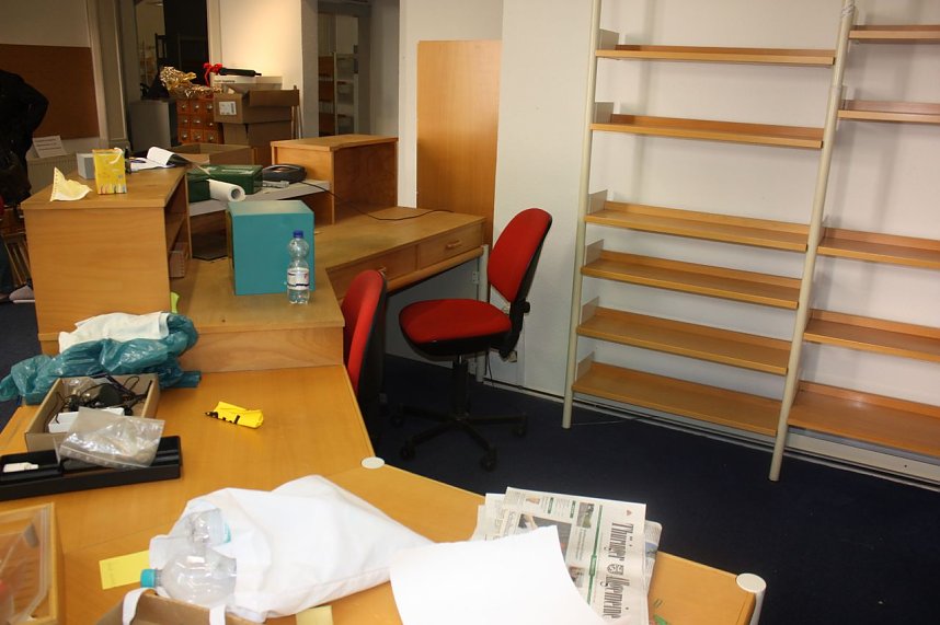 B&uuml;cherkette zum Umzug der Bibliothek